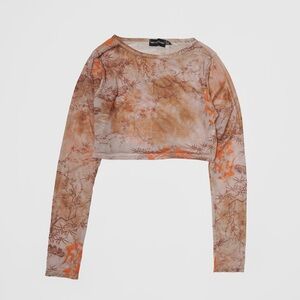 PrettyLittleThing - Brown and Orange Patterned Crop Top